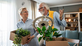 Senior downsizing support with calm home organization and transition planning